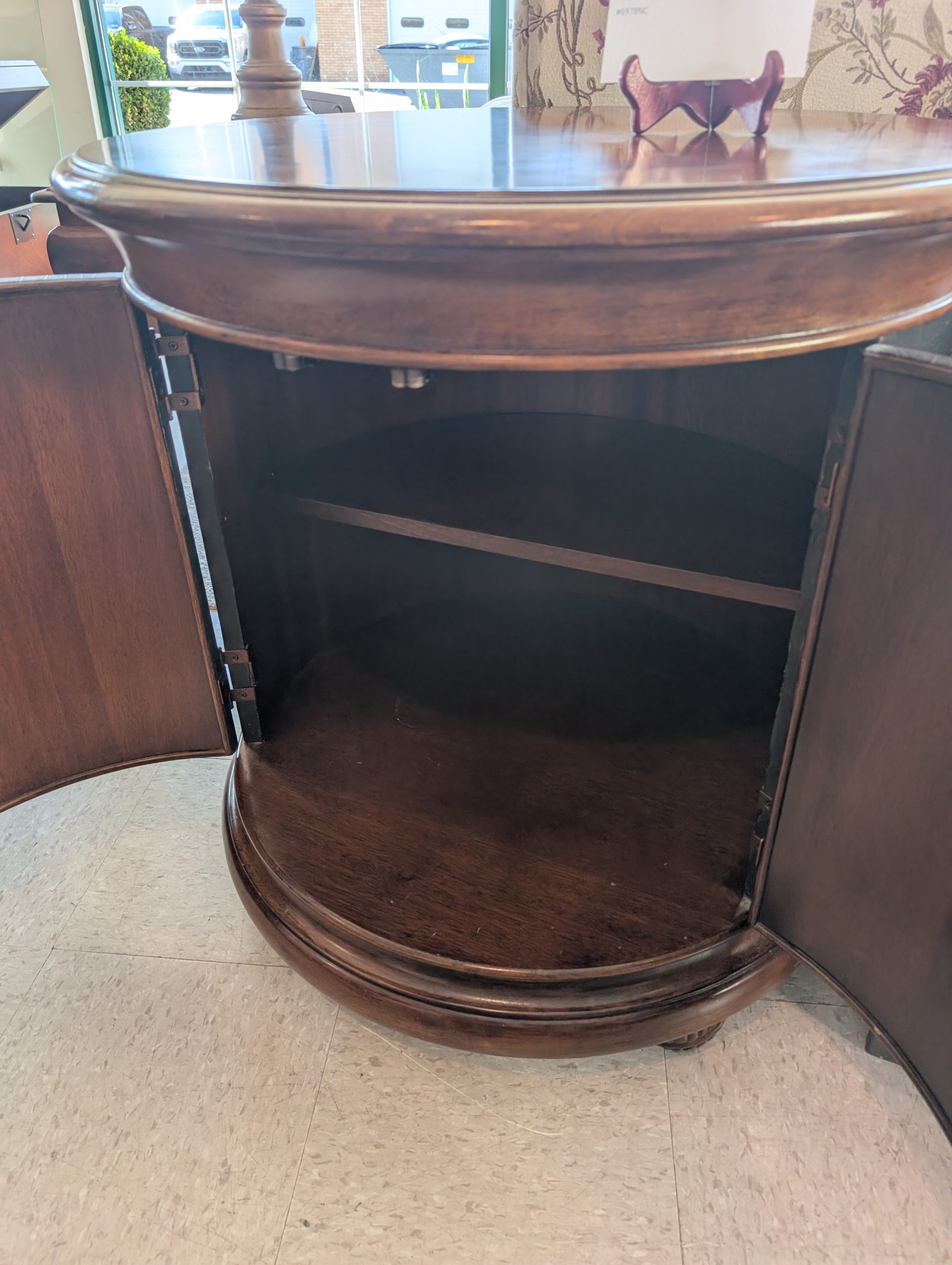 Round Accent Table - Image 2