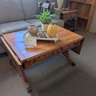 Broyhill Coffee & End Table Set