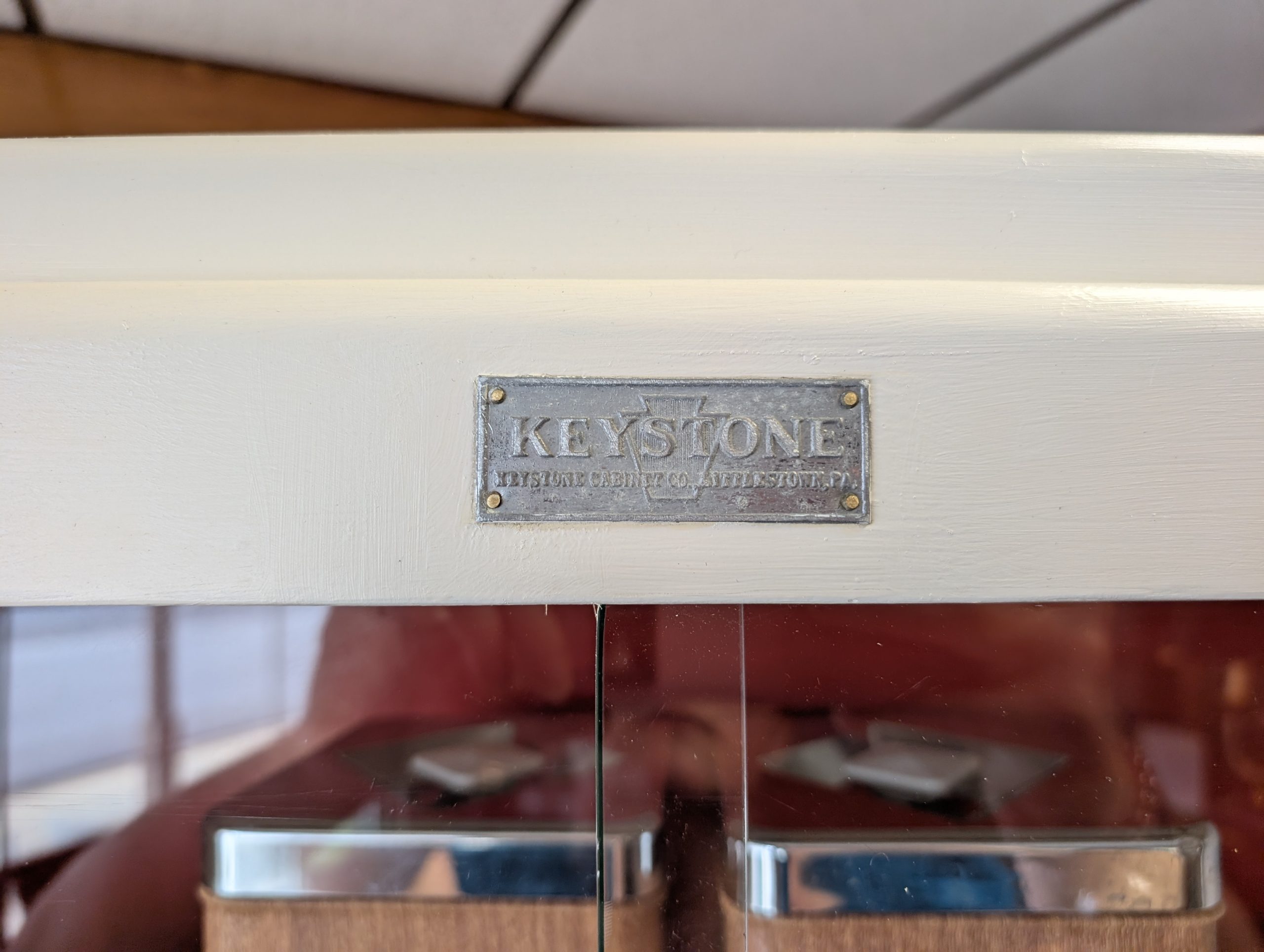 White Display Cabinet - Image 2
