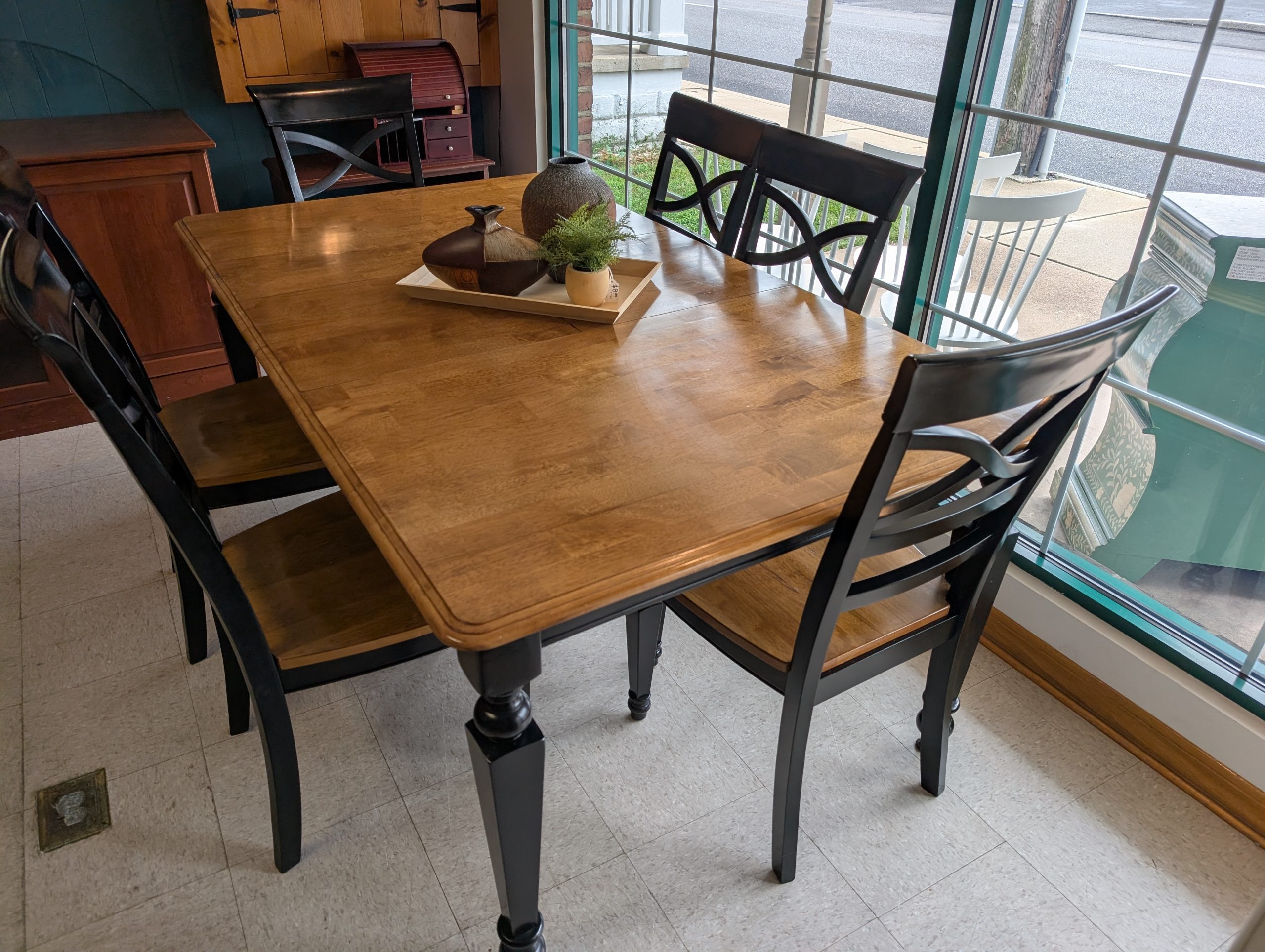 Two Tone Table & Chair Set with Leaf