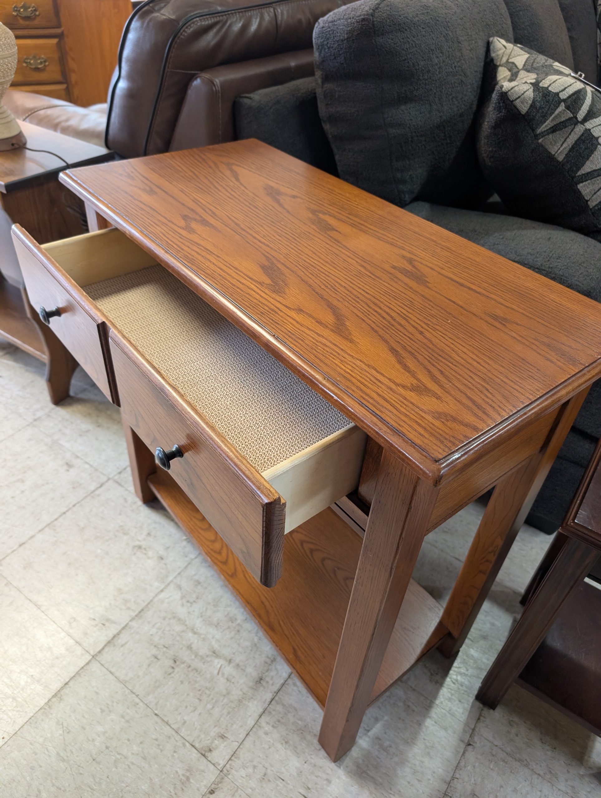 Red Oak Hall Table - Image 2