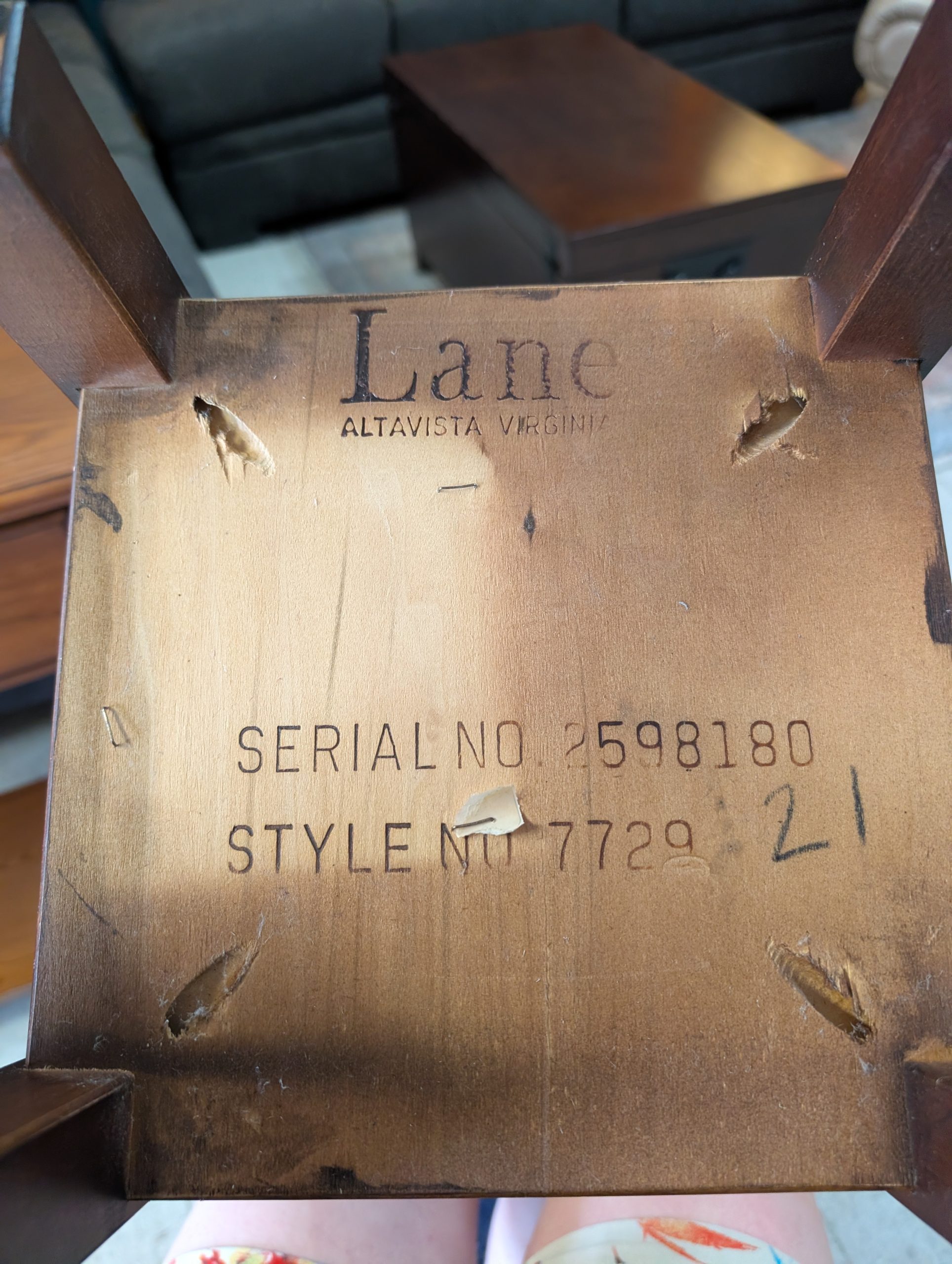 Lane Accent Table - Image 3