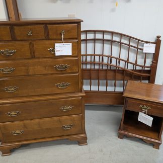 Cherry Queen Size Bedroom Set