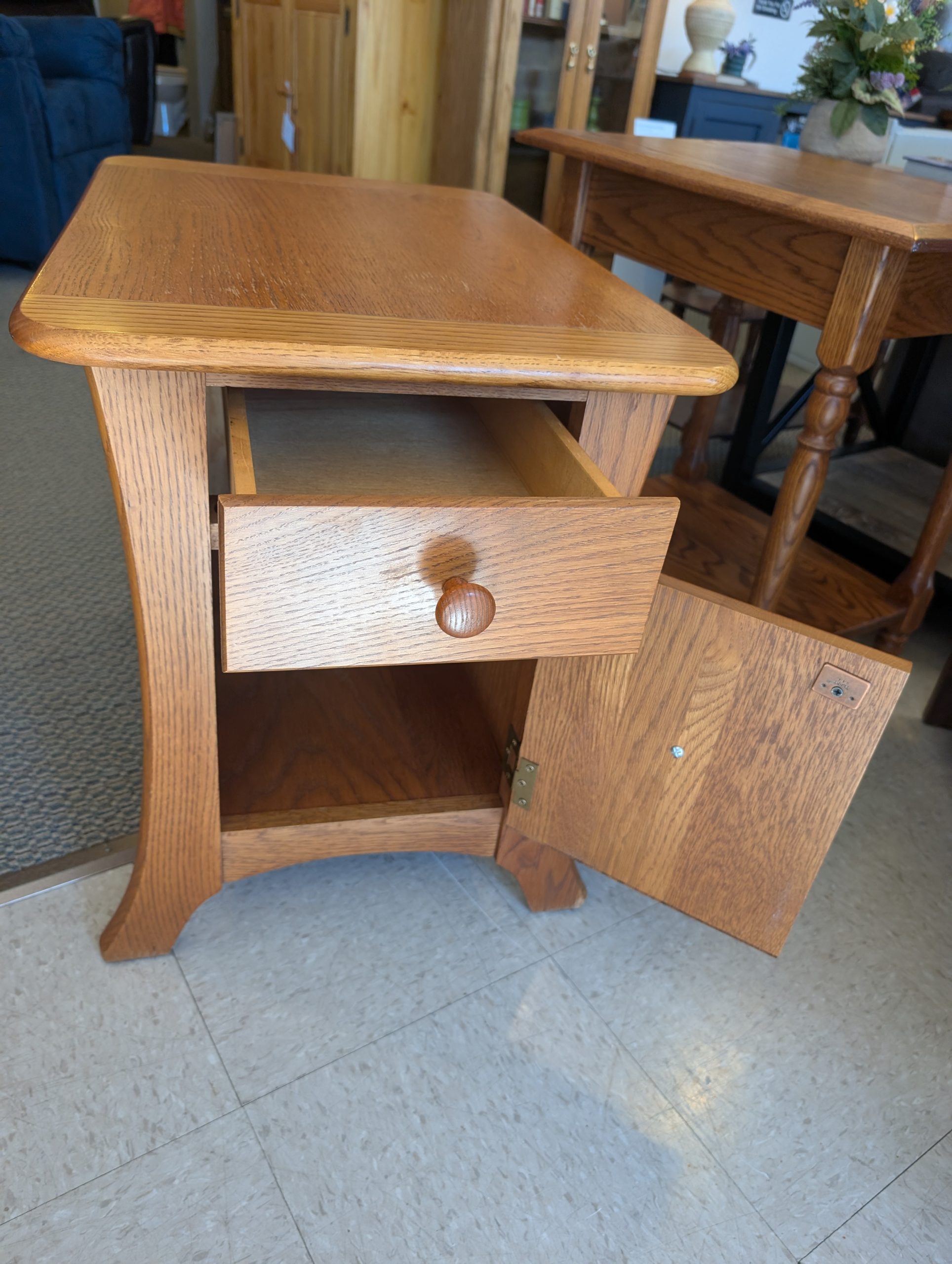 Oak End Table with Curved Sides - Image 2